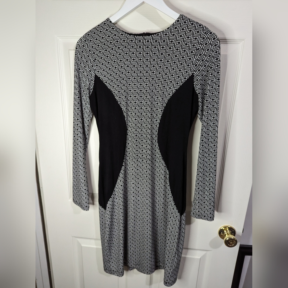 Karen Kane black & white print long sleeve dress size small